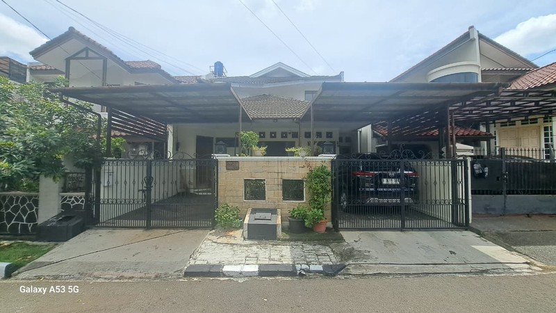 Dijual Rumah 2 Lantai dalam Komplek Strategis dekat MRT Fatmawati
