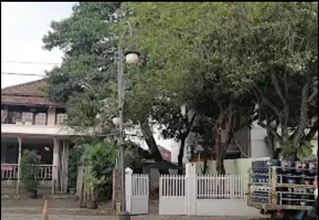 Rumah Di Mainroad Jalan Riau Bandung Jarang Ada